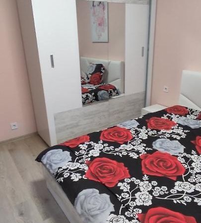 Luxury And Stylish Apartmen, Metro Station Obelya София Экстерьер фото