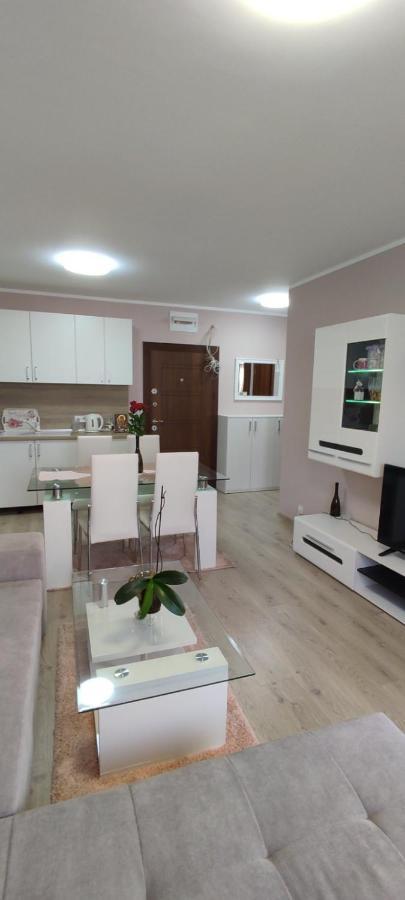 Luxury And Stylish Apartmen, Metro Station Obelya София Экстерьер фото