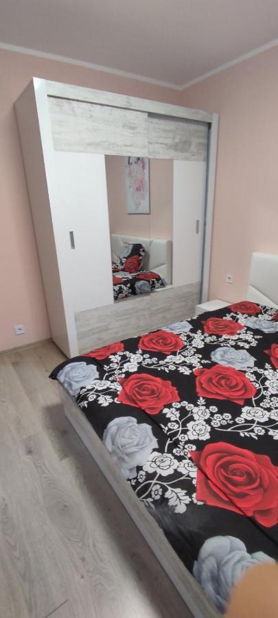 Luxury And Stylish Apartmen, Metro Station Obelya София Экстерьер фото